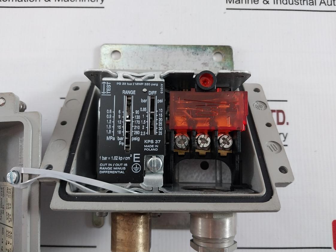 Danfoss Kps 37 Pressure Switch 0.6-1.8 Mpa 90-260 Psig 0.85-2.5 Bar 10-35 Psi