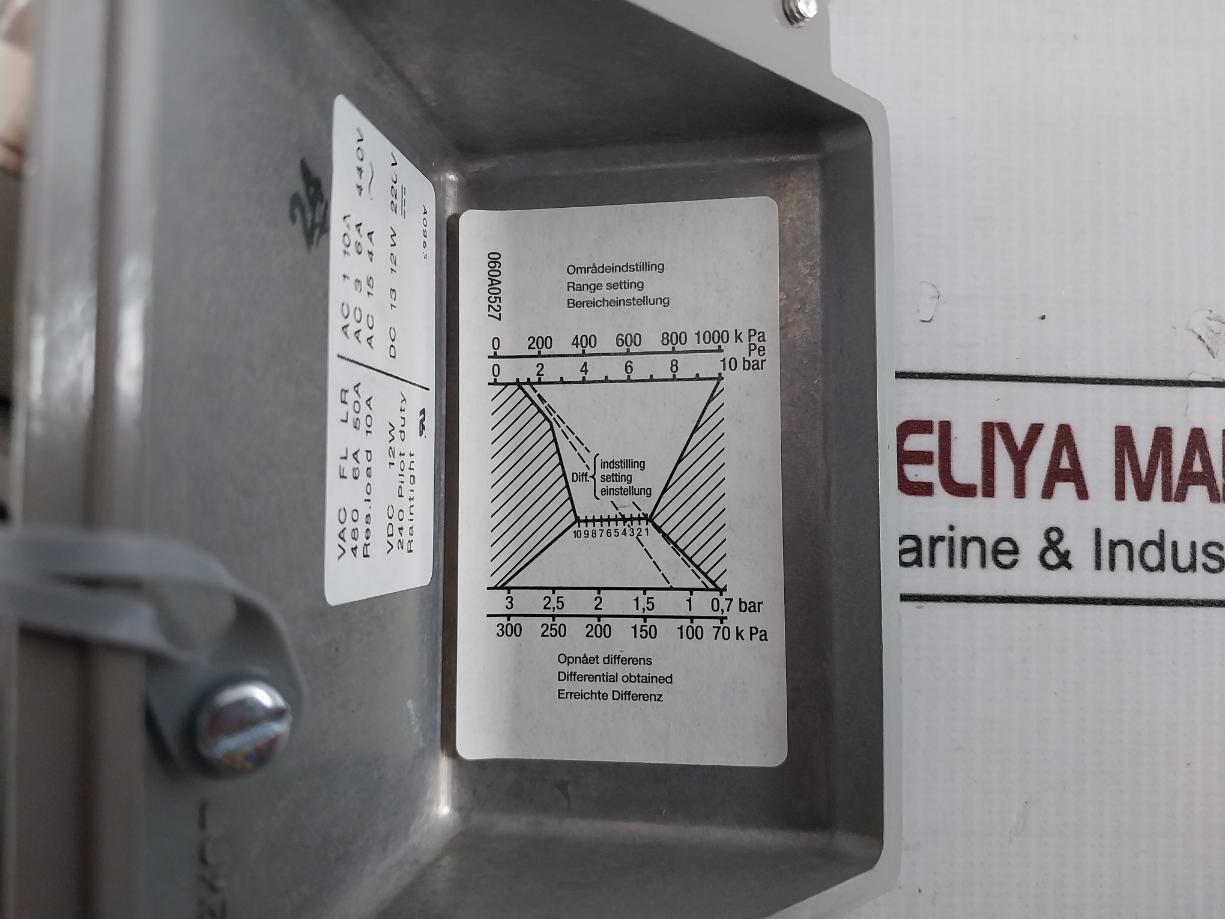 Danfoss Kps 43 Pressure Switch 1.02 Kp/Cm2 0.1-1.0 Mpa Mwp 1750 Psig 240Vdc 12W