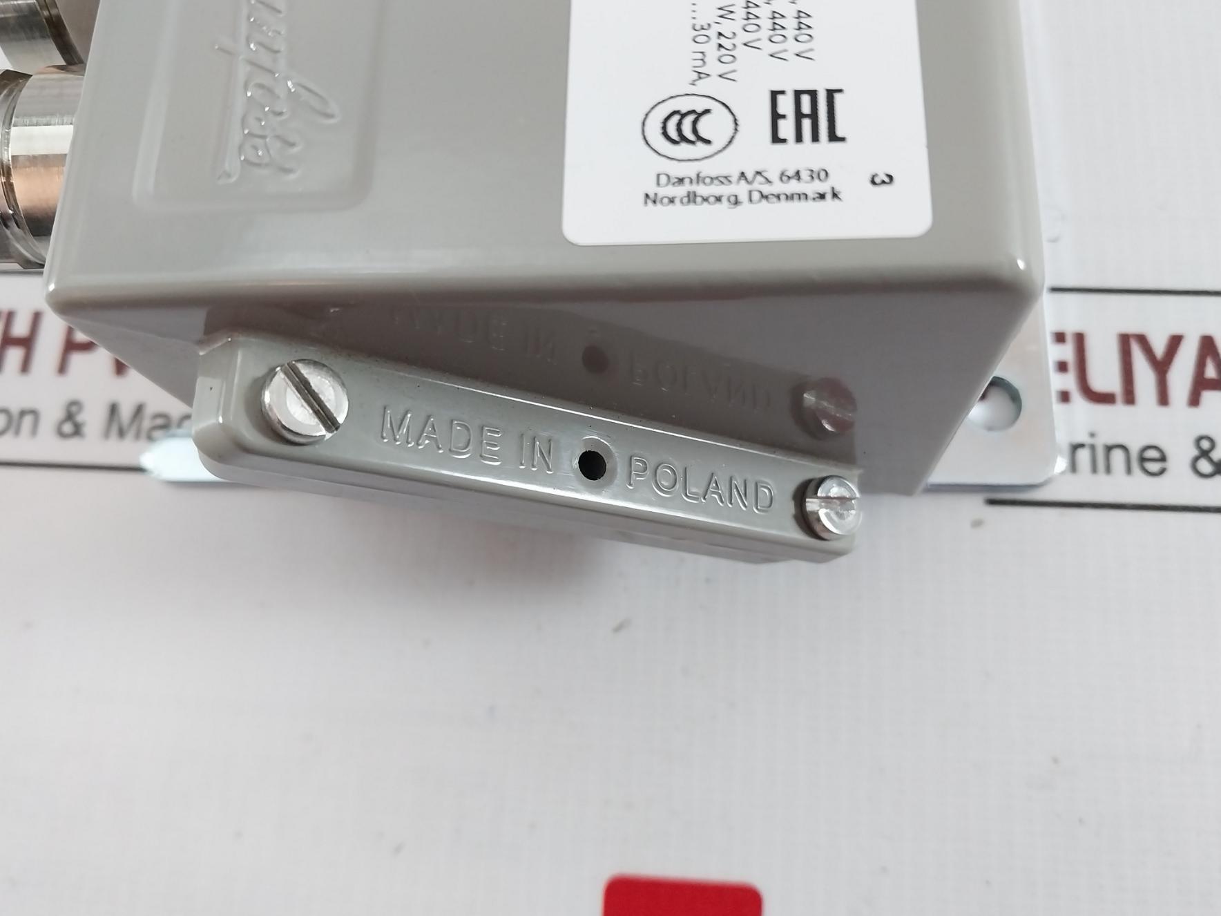 Danfoss Kps 43 Pressure Switch 1.02 Kp/Cm2 0.1-1.0 Mpa Mwp 1750 Psig 240Vdc 12W