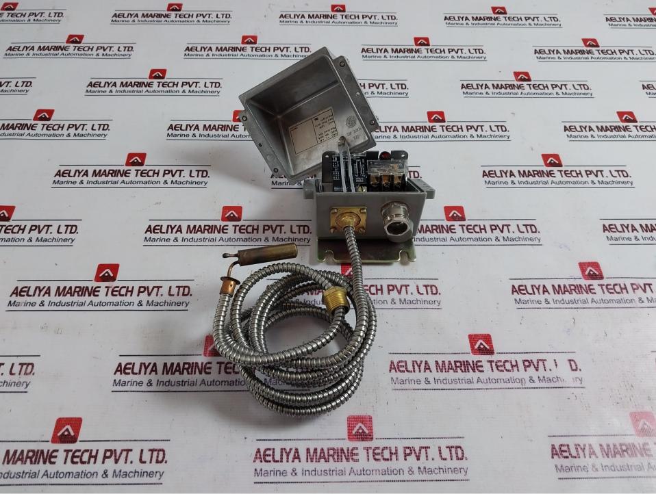 Danfoss Kps 77 Thermostat, Kps77, Spdt, Ip67, 130˚C, Range 20-60°C