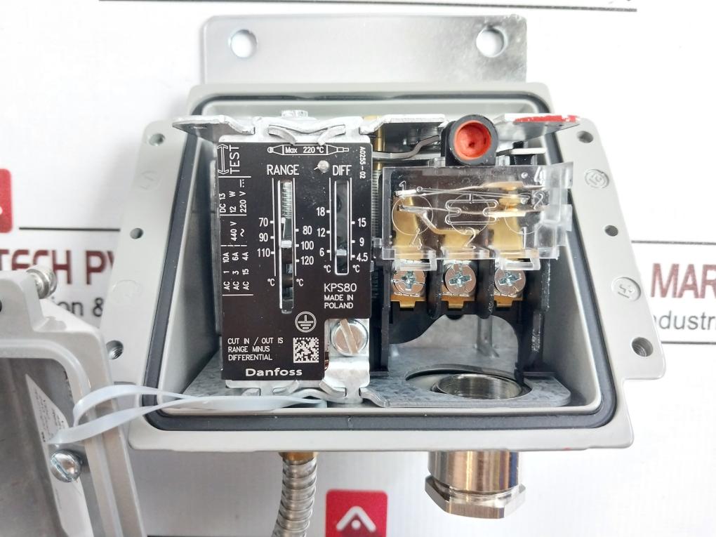 Danfoss Kps80 Temperature Switch 240V 10A