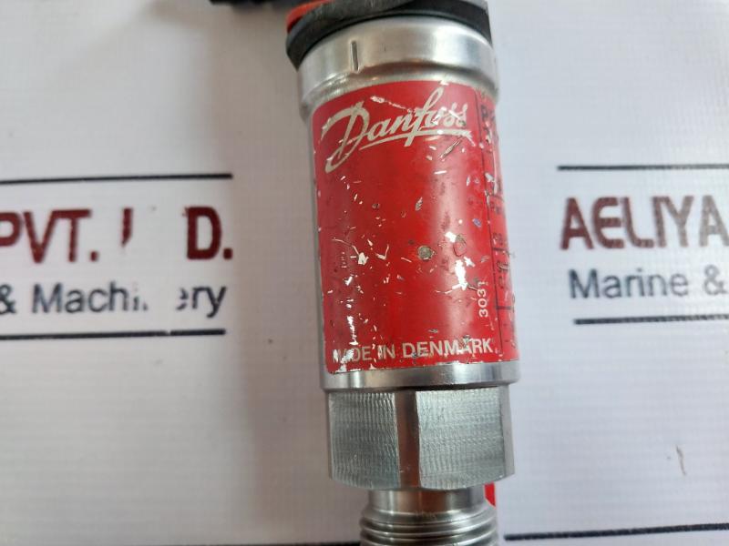 Danfoss Mbs 33-2011-1Ab08 Pressure Transmitter 060G3011 10-30Vdc