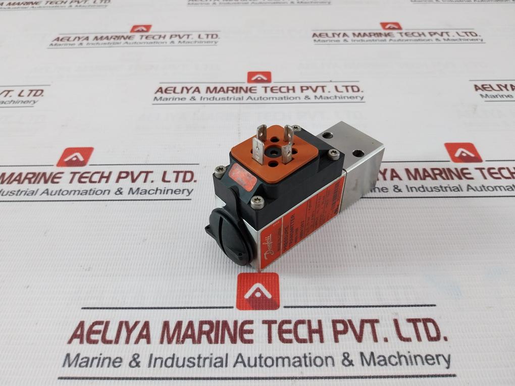 Danfoss Mbs 5100 Pressure Transmitter 060N1262 4–20 Ma 10–32 Vdc