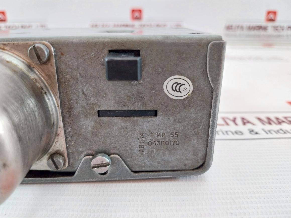 Danfoss Mp Differential Pressure Control 060B0170 0.3-4.0 Bar 5-60 Psi