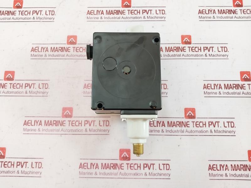 Danfoss Rt 116 Pressure Switch Rt116-017-5200 15-140 Psig 25 Bar 22 Bar/319 Psig