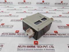 Danfoss Rt 117 Pressure Control Switch 17-5295 14-57 Psi 1-4 Bar