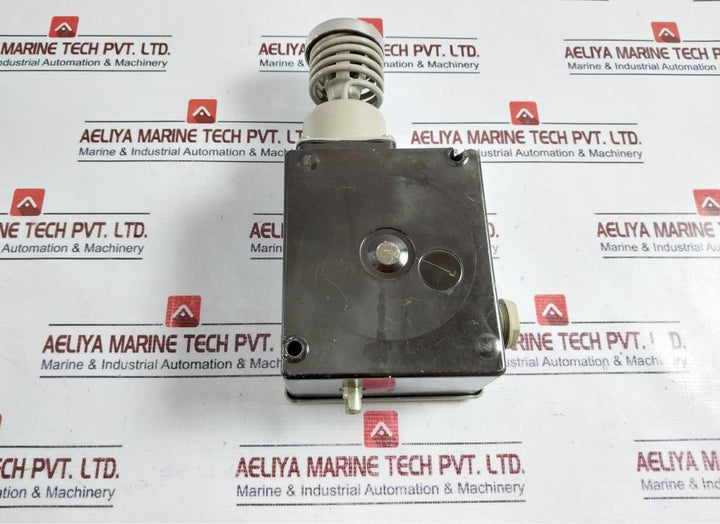 Danfoss Rt11 Temperature Controller, Iec 947-4/5, -30 To 0°c, -25 To 32°f