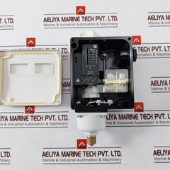 Danfoss Rt121 Pressure Switch Pb 7 Bar/Mwp 102 Psig 0-100 Kpa