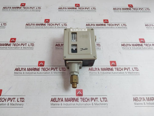 Danfoss Rt 200 Pressure Switch 017A1692, 017-4030 12W 12-220V 0.2-6 Bar 3-17 Psi