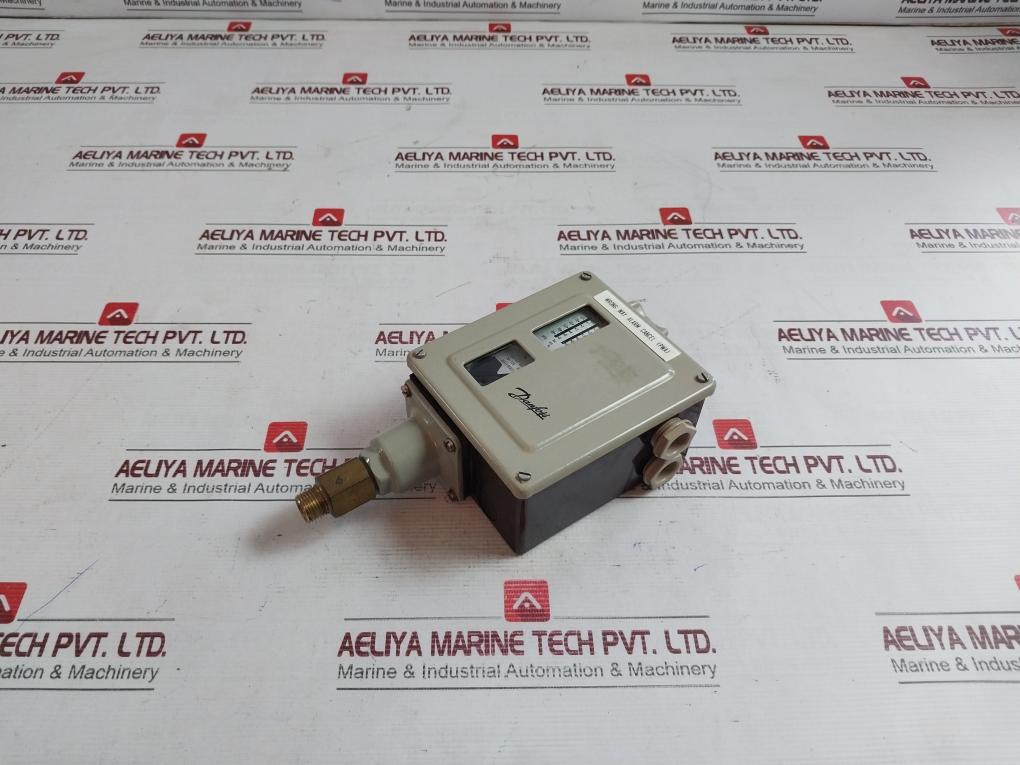 Danfoss Rt 200 Pressure Switch 017A1692, 017-4030 12W 12-220V 0.2-6 Bar 3-17 Psi