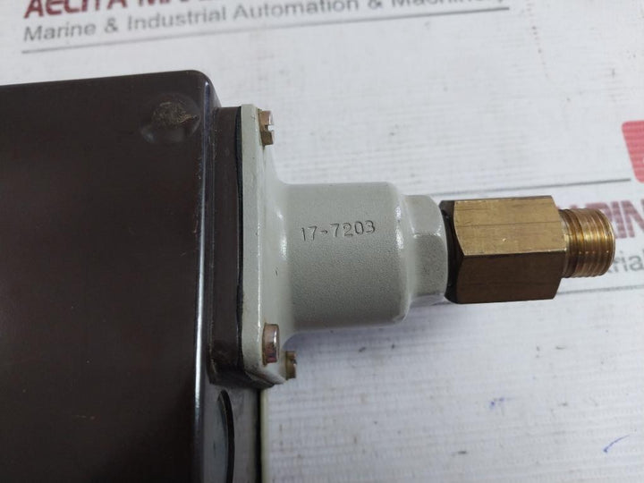 Danfoss Rt 200 Pressure Switch 017A1692, 017-4030 12W 12-220V 0.2-6 Bar 3-17 Psi
