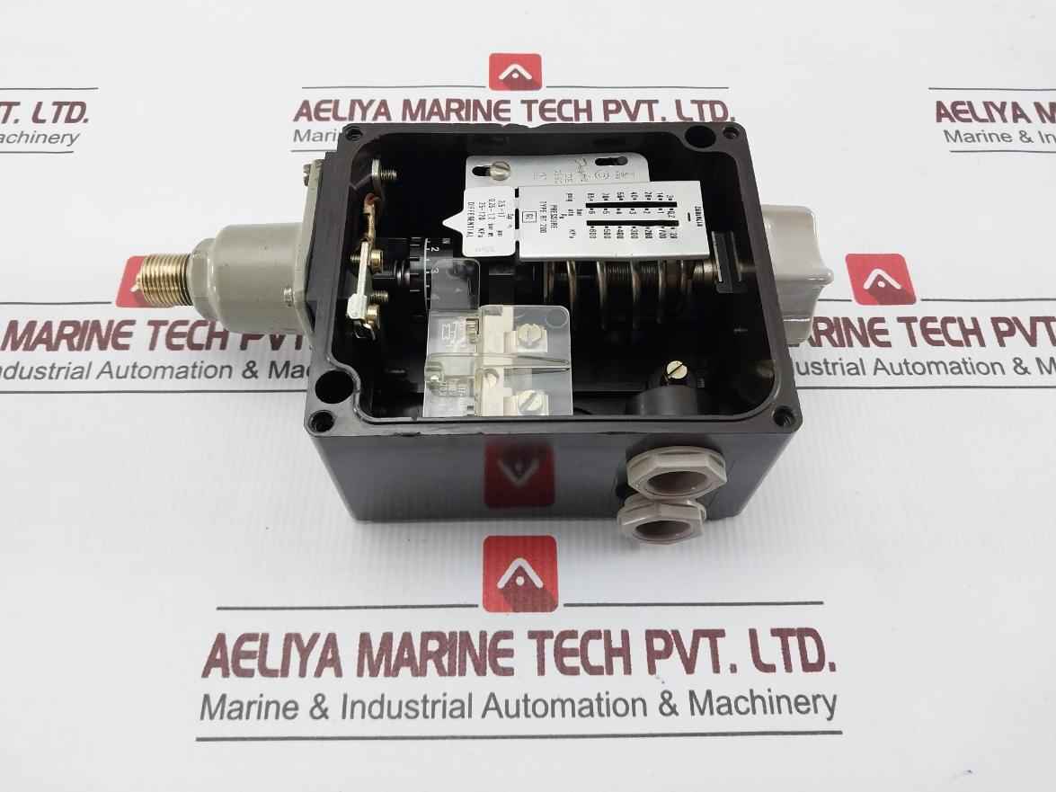 Danfoss Rt 200 Pressure Switch 3–85 Psig 10(4)A-380Vac