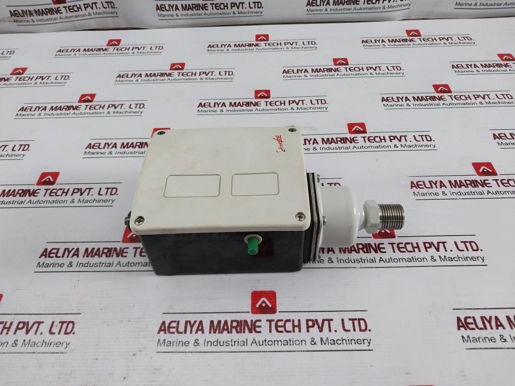 Danfoss Rt33B Pressure Switch 12W 220V 400V 017A1800-01 Pb 7 Bar/Mwp 102 Psig