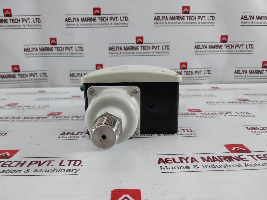 Danfoss Rt33B Pressure Switch 12W 220V 400V 017A1800-01 Pb 7 Bar/Mwp 102 Psig