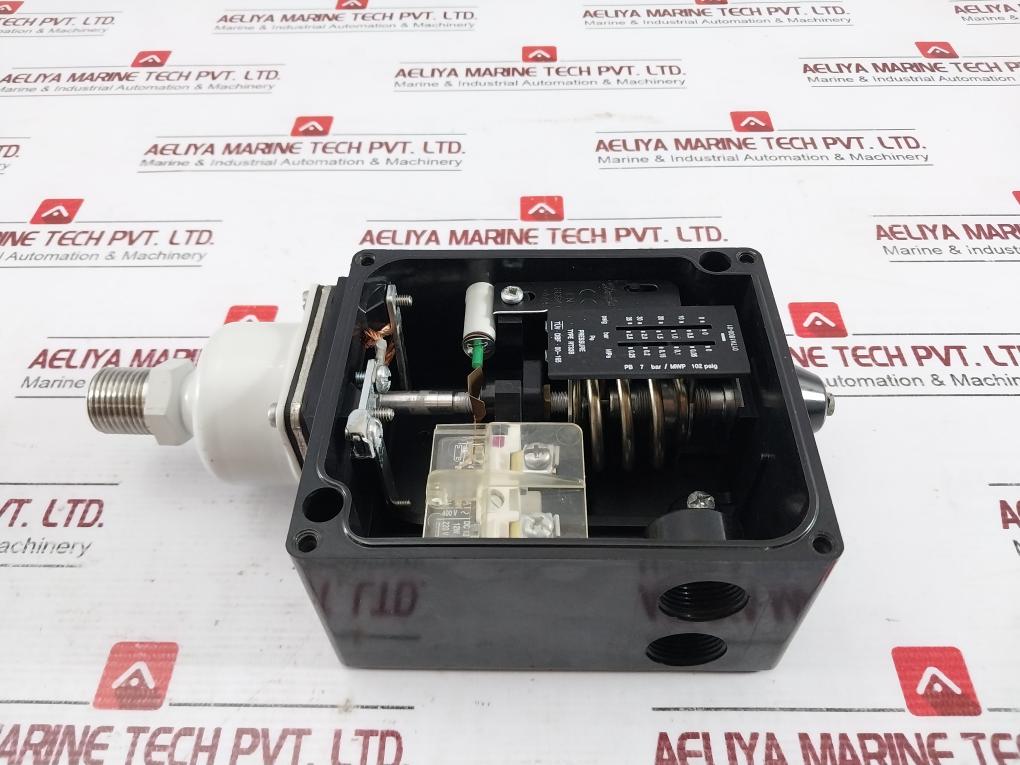 Danfoss Rt33B Pressure Switch 12W 220V 400V 017A1800-01 Pb 7 Bar/Mwp 102 Psig