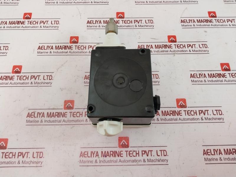 Danfoss Rt5 017A1694-01 Pressure Switch Ip66 60-240 Psig 4-17 Bar 400-1700 Kpa