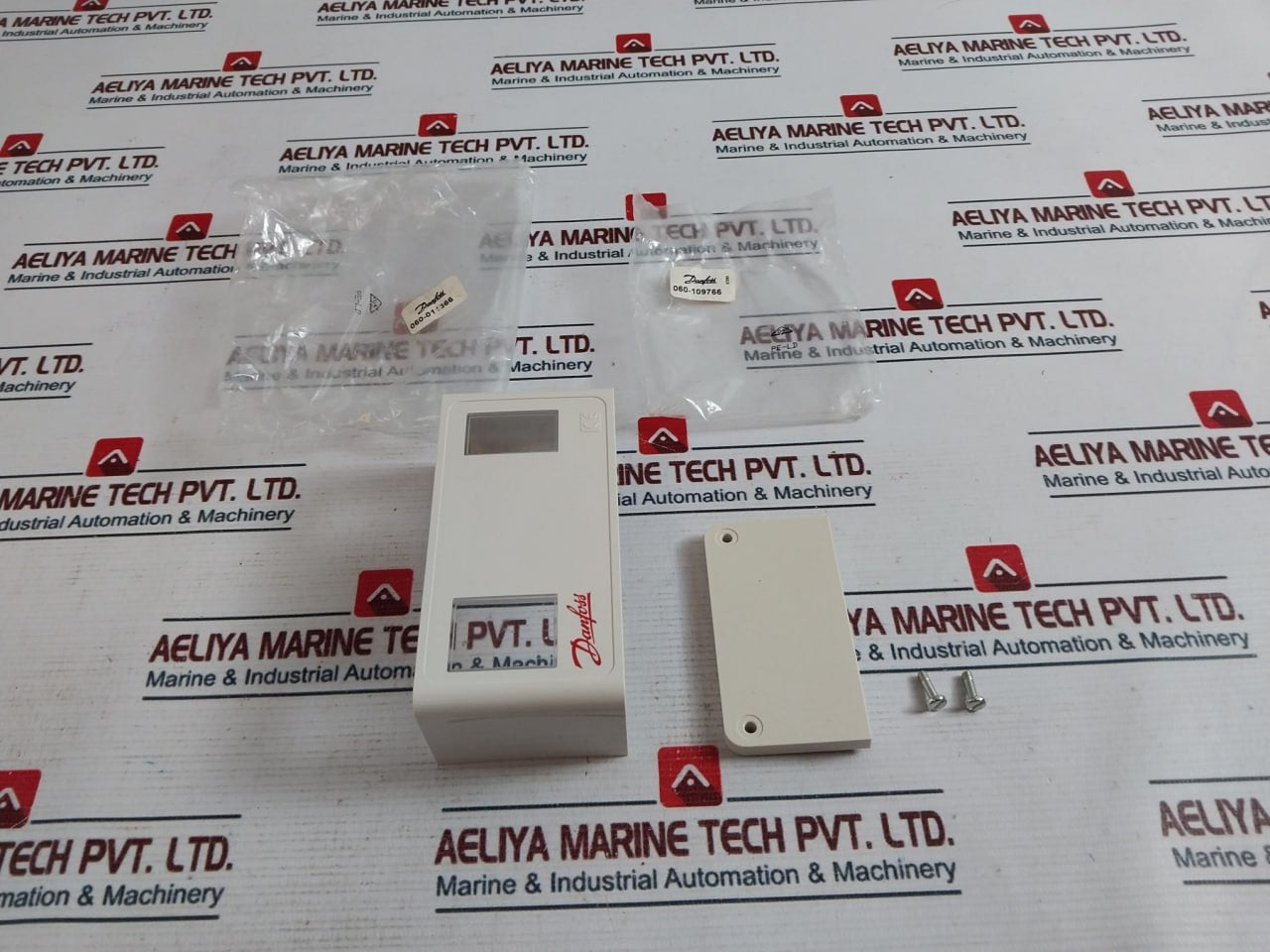 Danfoss 060-011366 Pressure Switch Front Cover 61B5