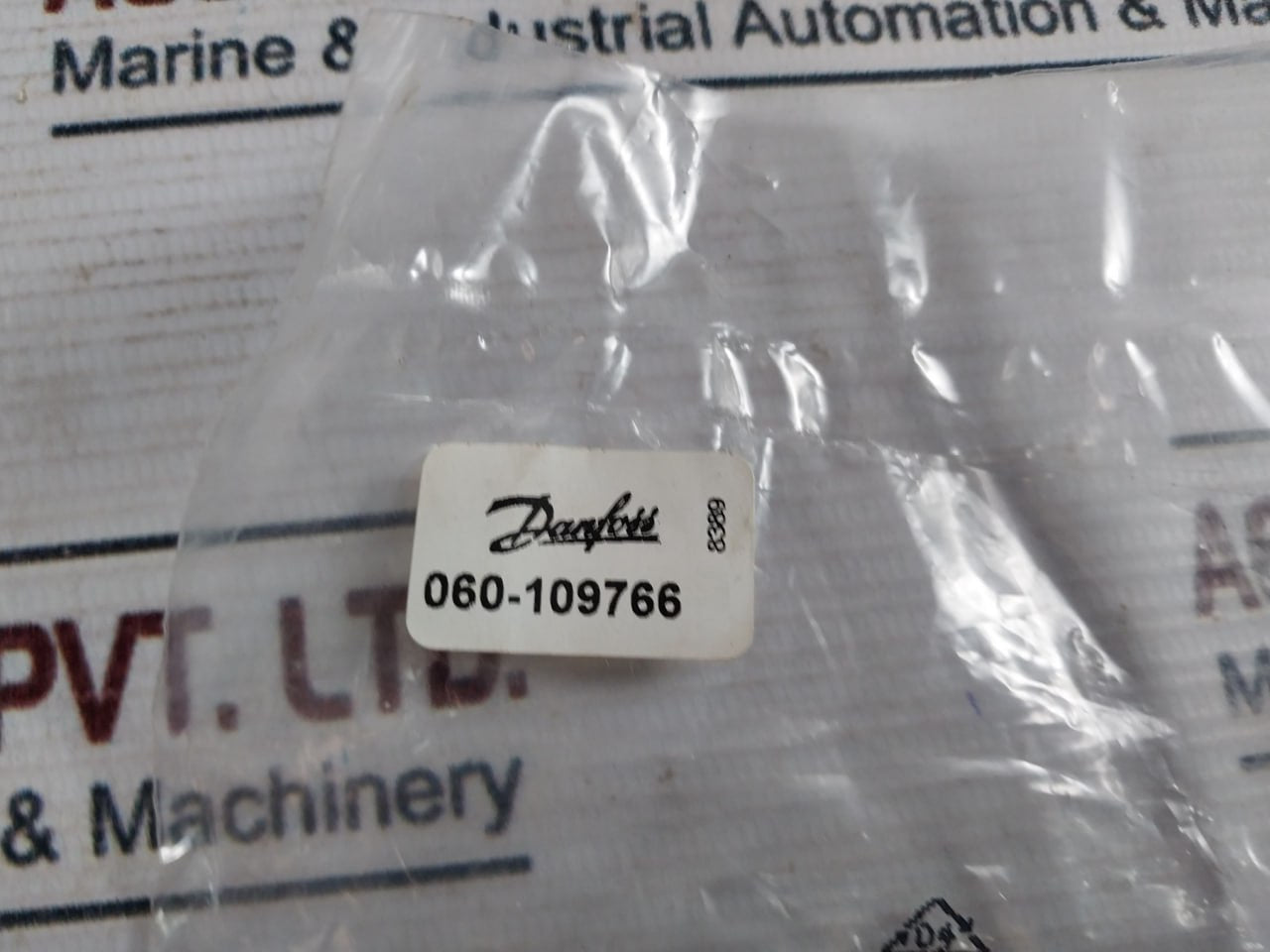 Danfoss 060-011366 Pressure Switch Front Cover 61B5