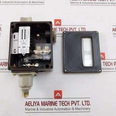 Danfoss Rt 200 Pressure Switch 3–85 Psig 0.2–6 Bar