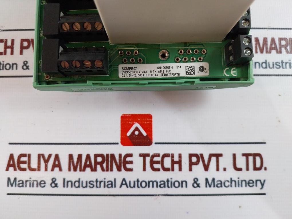 Dataforth Scmpb07 Um Analog Voltage Input Module With Back Panel