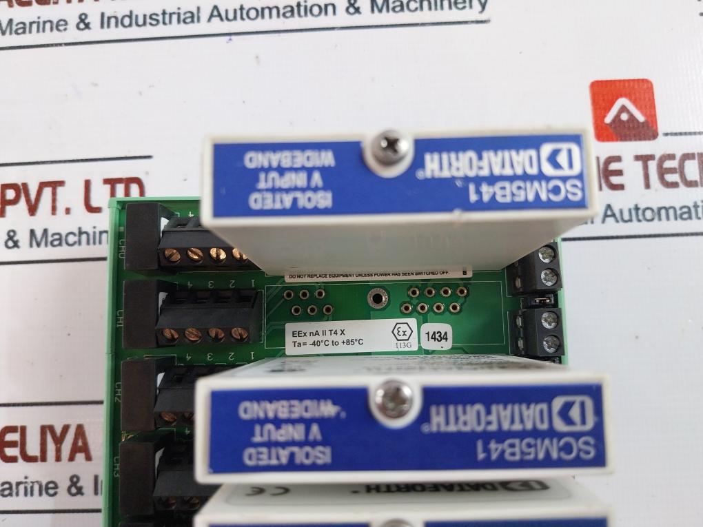 Dataforth Scmpb07 Um Analog Voltage Input Module With Back Panel