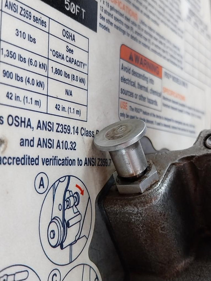 Dbi-sala 3M 3400942 Self Retracting Lifeline 310Lbs 15 Meter 50Ft 9510277 Rev.A