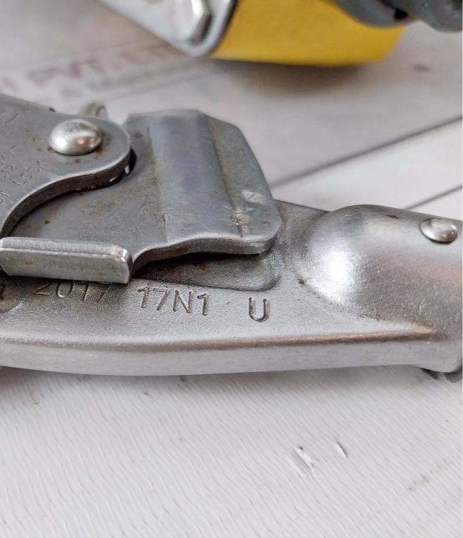 Dbi-sala 3M 3400942 Self Retracting Lifeline 310Lbs 15 Meter 50Ft 9510277 Rev.A