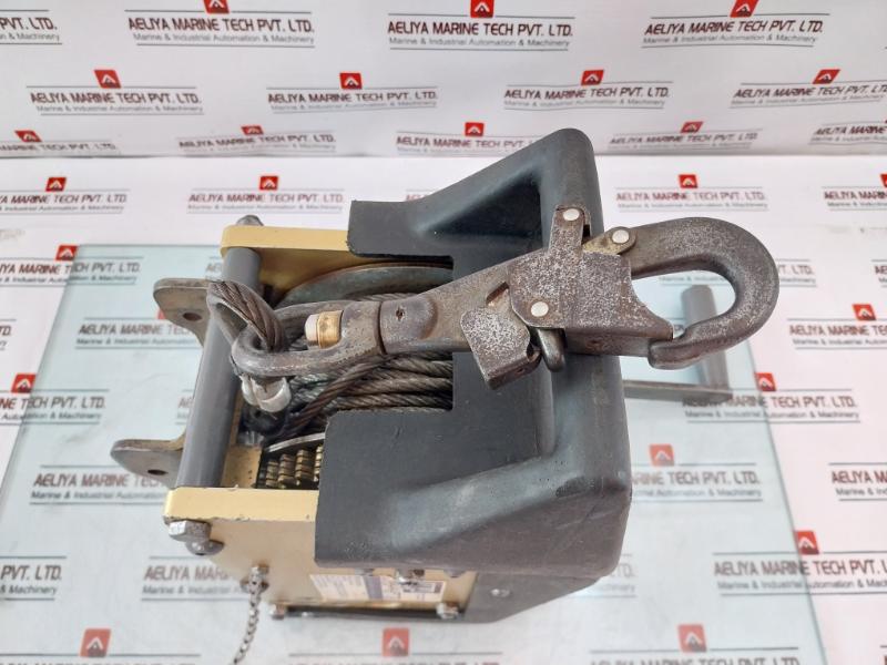 Dbi Sala Salalift Ii 8102001 60Ft Wire 350Lbs Rated Load Confined Space Rescue