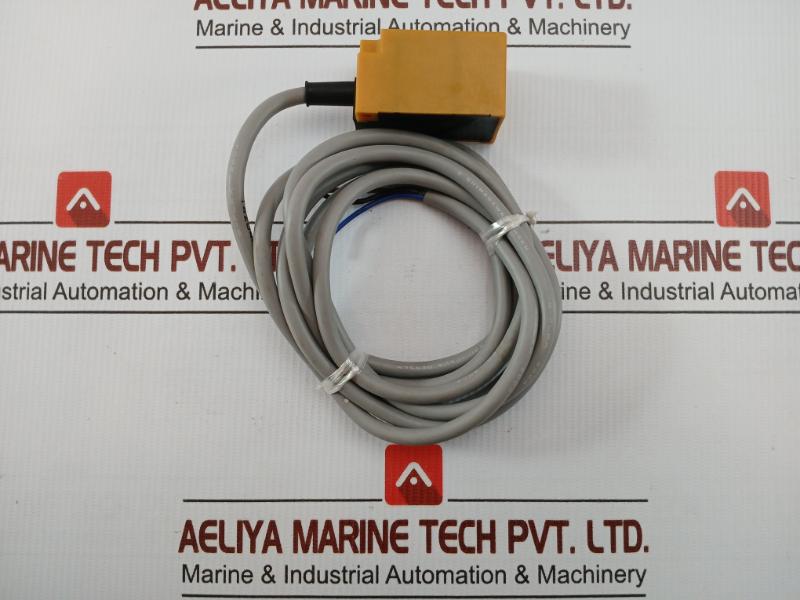 Dc Proximity Switch Sensor 10–30V 2M-cable Omron Tl-n10Me1