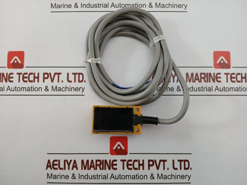Dc Proximity Switch Sensor 10–30V 2M-cable Omron Tl-n10Me1