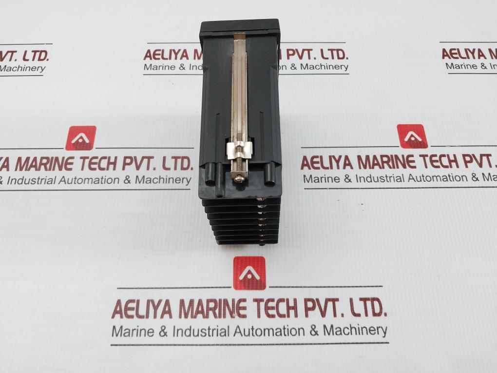 Dc Voltage Monitor 240V Ac Icon P49-vmd0