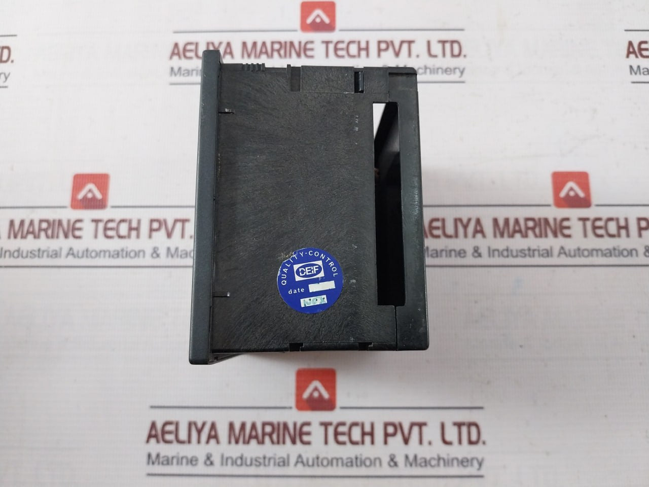 Deif 0-150 Kvar Voltage Meter
