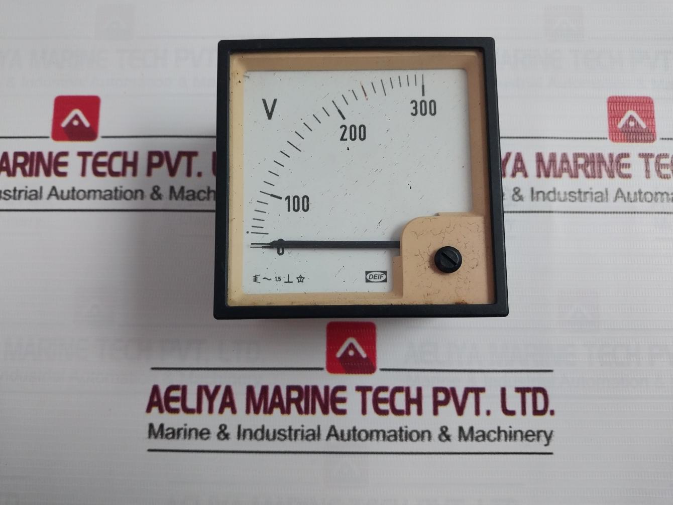 Deif 0-300V Analog Voltmeter 1.5 245613 220