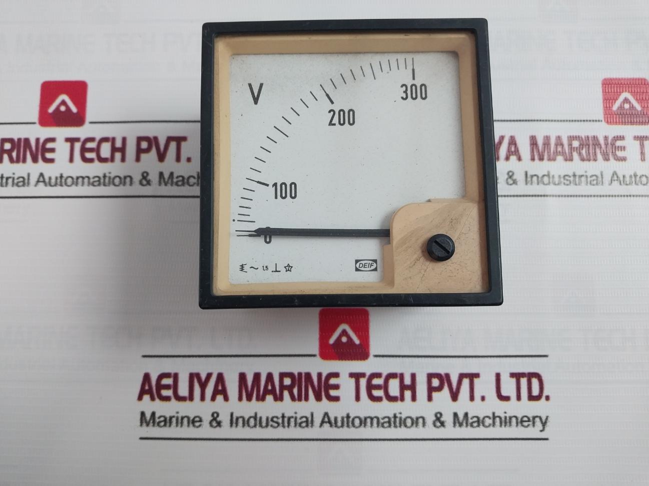 Deif 0-300 V Voltmeter 1.5