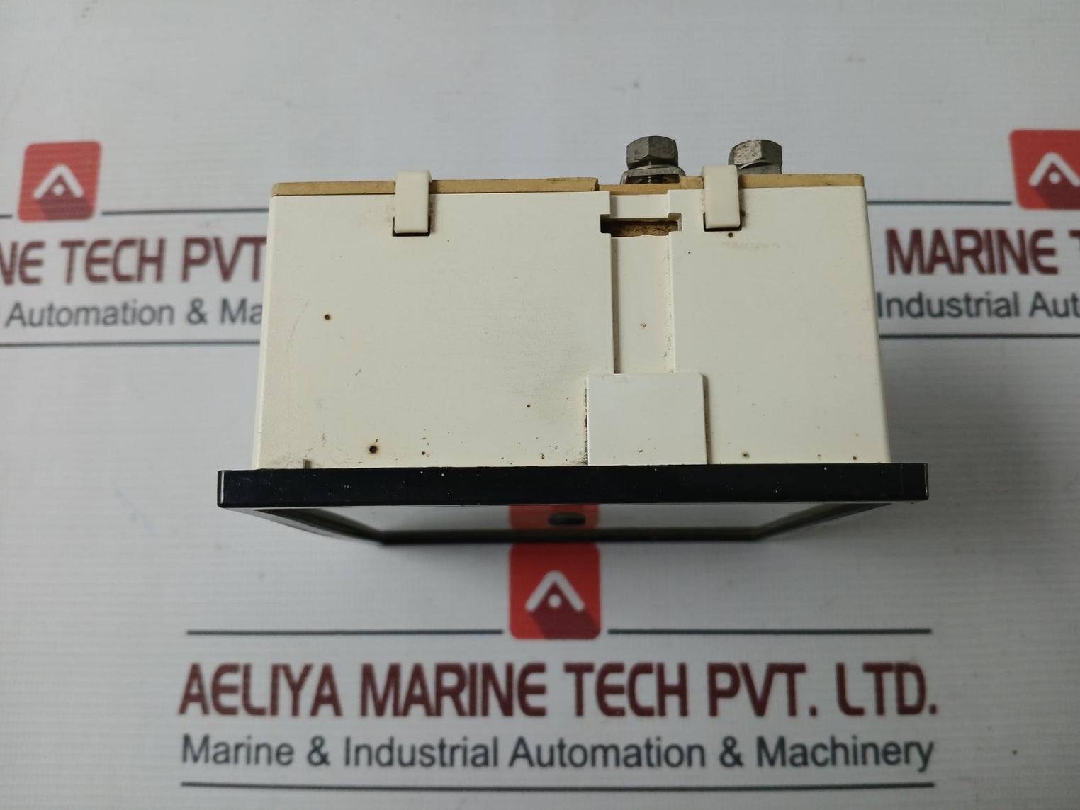 Deif 0 To 500 V Voltage Meter