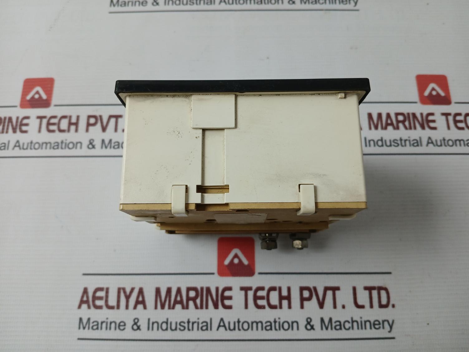 Deif 0 To 500 V Voltage Meter