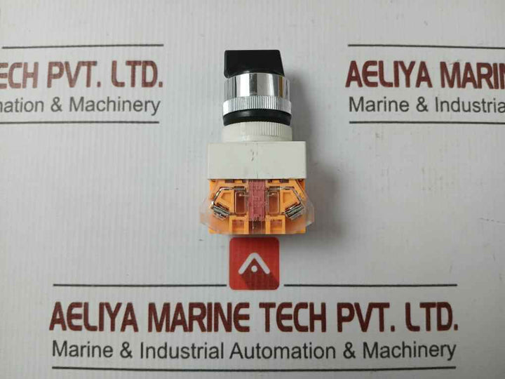 Dekraft Selector Switch Ui-600V Ith-10A Part No: 25051Dek