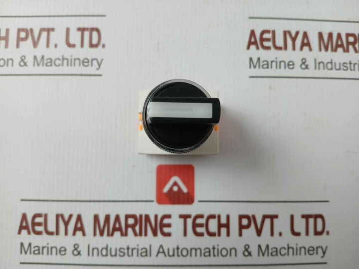 Dekraft Selector Switch Ui-600V Ith-10A Part No: 25051Dek