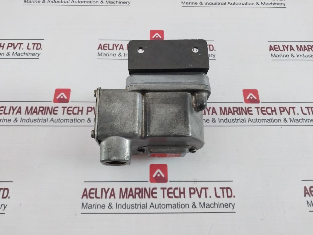 Delaval Turbine D1T-b80-lv Pressure Switch 0.04-5.5 Bar 0.1 Mpa 100 Kpa
