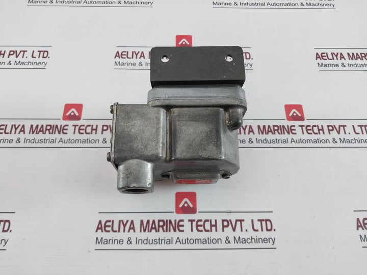 Delaval Turbine D1T-b80-lv Pressure Switch 0.04-5.5 Bar 0.1 Mpa 100 Kpa