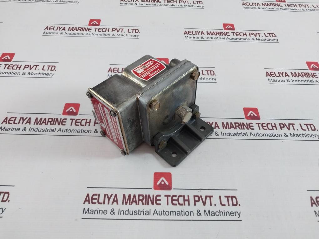 Delaval Turbine D1T-b80-lv Pressure Switch 0.04-5.5 Bar 0.1 Mpa 100 Kpa