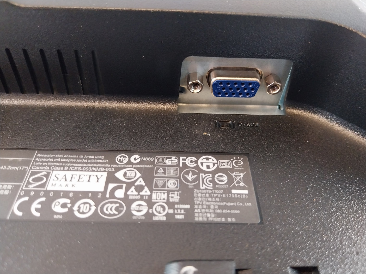 Dell E170Sc Lcd Monitor Kit Pc-mon-dell-17-tft 100-240V~ 50/60Hz 1.6A Rev: A03