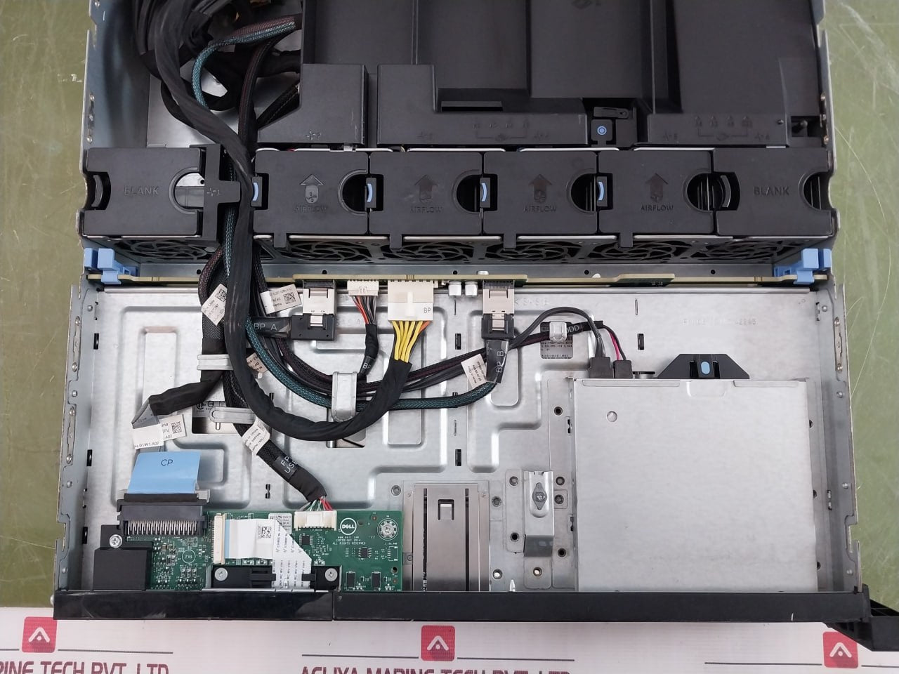 Dell Poweredge R530 Rack Server E29S Al13Sxb300N Hdeae02Daa51 300Gb Rpm 15K