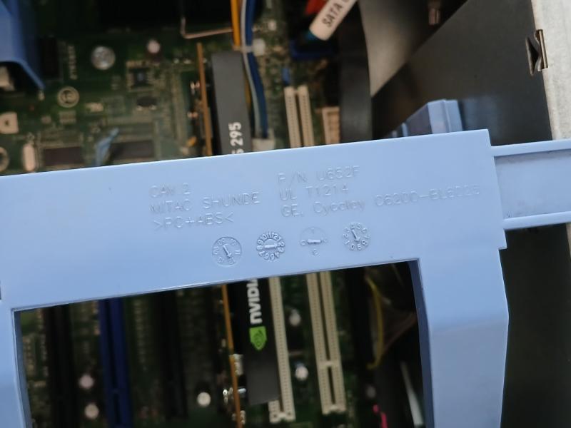 Dell Precision T5500 Workstation 51154290-500 Dcta 320Gb 100-240V 12.0A 50/60Hz