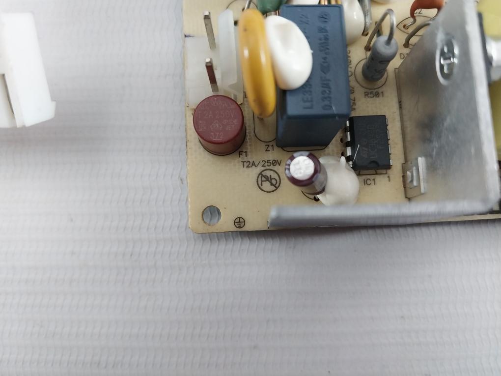 Delta Dpsn-30Dp Power Supply Rev: S2 100-240V / 0.75A 47-63Hz 12Vdc/2.5A