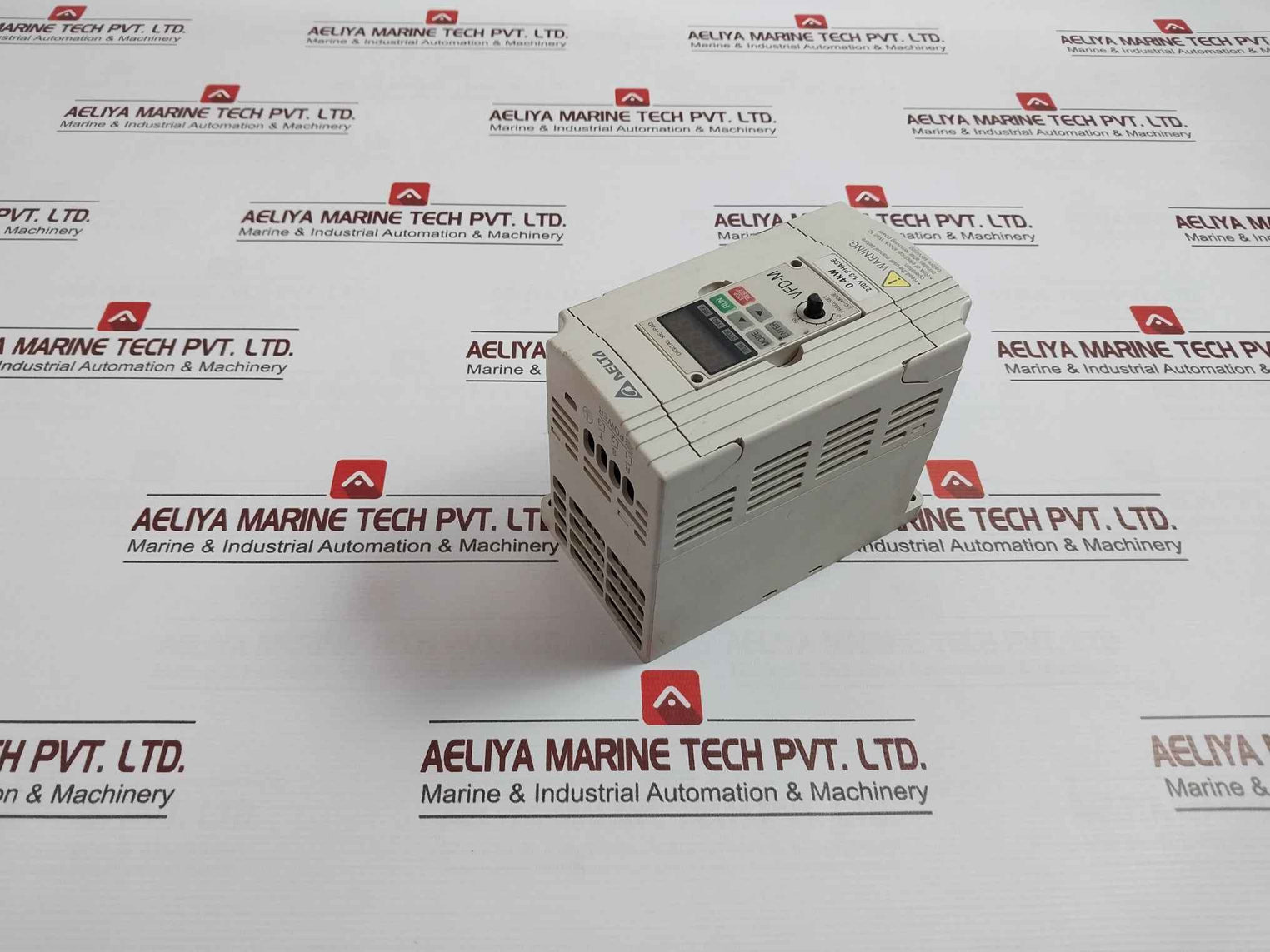 Delta Vfd004M21A-za Inverter Input 1Ph 6.3A/3Ph 3.2A 200-240V 50/60Hz