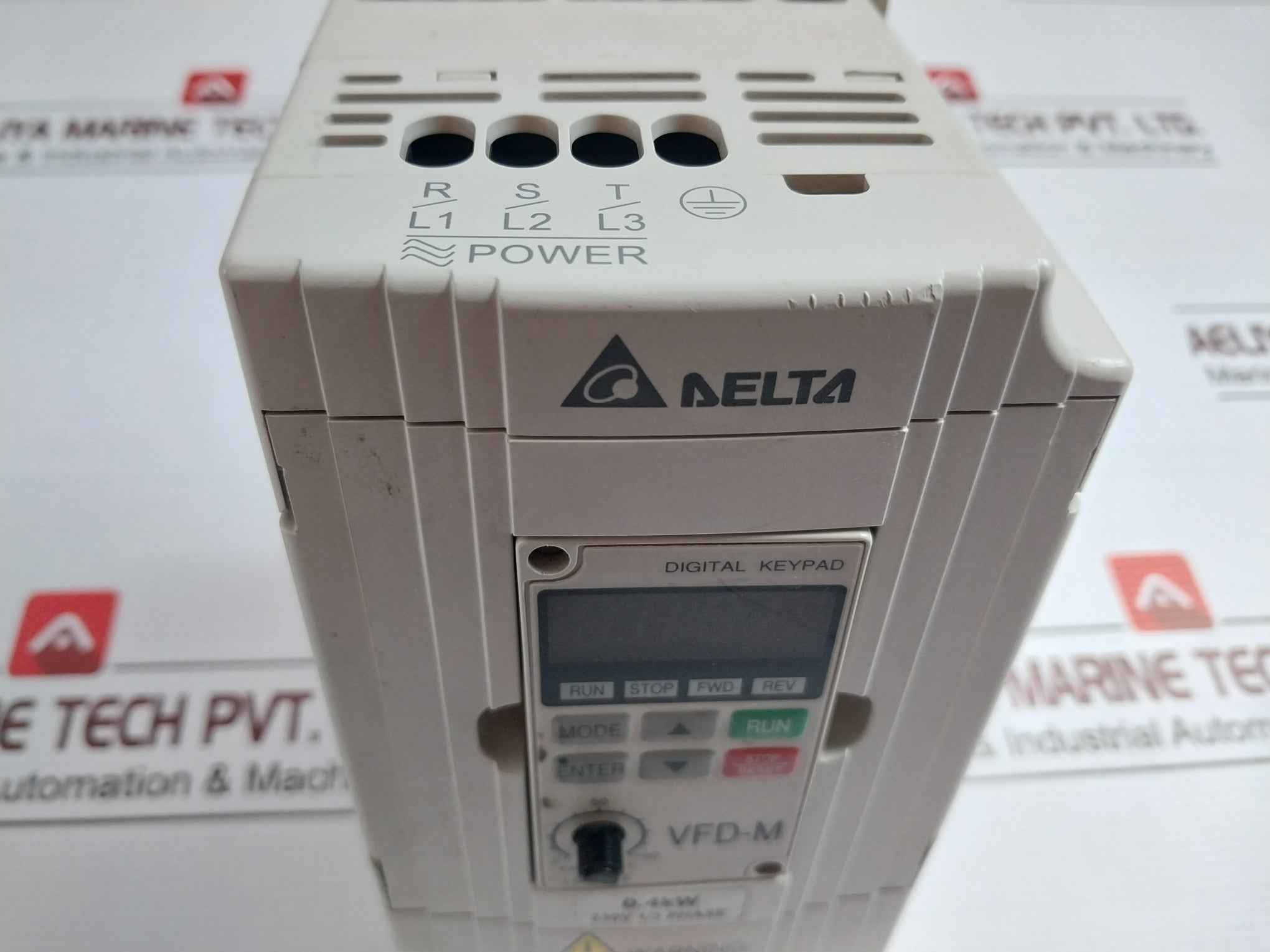 Delta Vfd004M21A-za Inverter Input 1Ph 6.3A/3Ph 3.2A 200-240V 50/60Hz