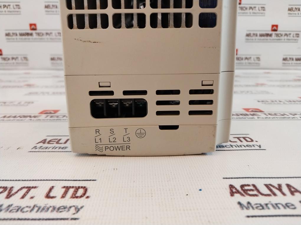 Delta VFD015M21B-Z Inverter AC-Drive 3PH 0.-240V 7.0A 2.7KVA