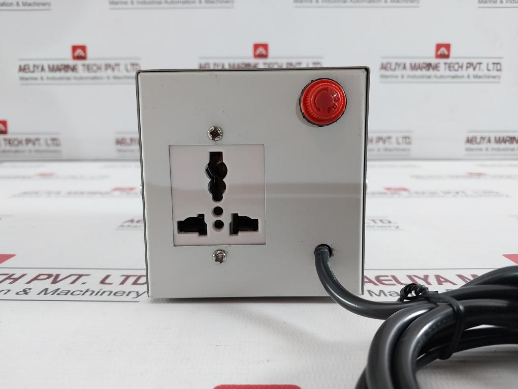 Deluxe Auto Step Down Transformer 250V 150W