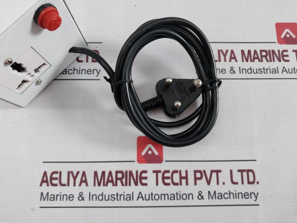 Deluxe Auto Step Down Transformer 250V 150W